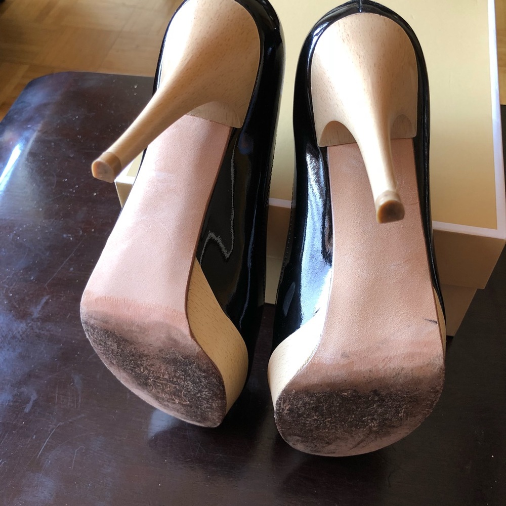 Shoes - Picture 2 of 2